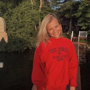 Meet your Posher, Claire